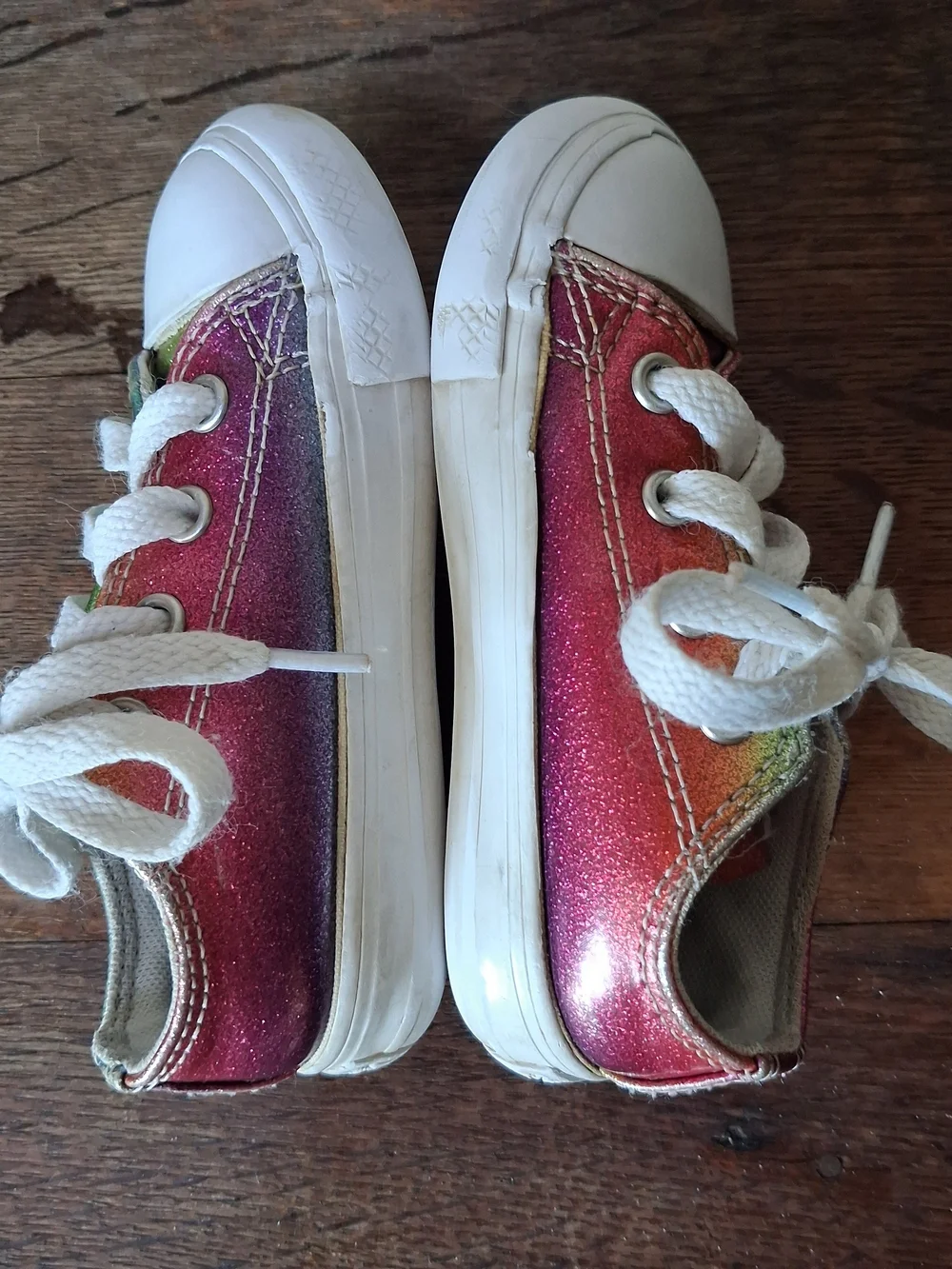 Converse - Low Toddler Rainbow Glitter Sneakers; Size 6